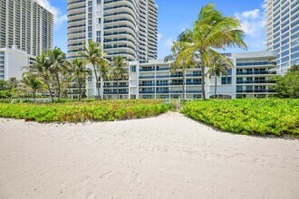 16711 Collins Ave in North Miami Beach, FL - Building Photo - Building Photo