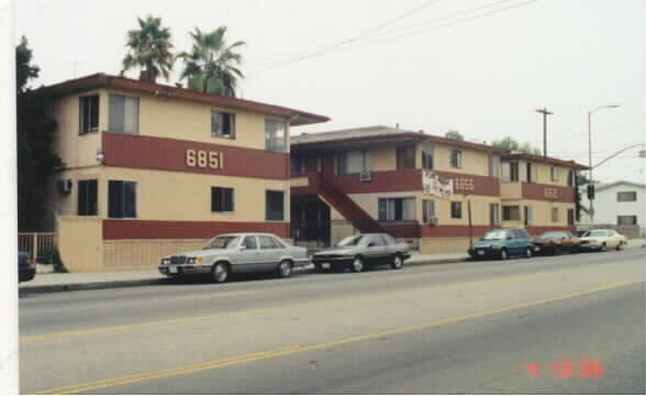 6851 Coldwater Canyon Ave in North Hollywood, CA - Building Photo - Building Photo