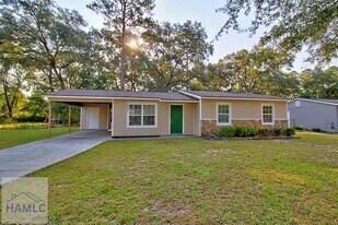 1080 Ricade Dr in Hinesville, GA - Building Photo