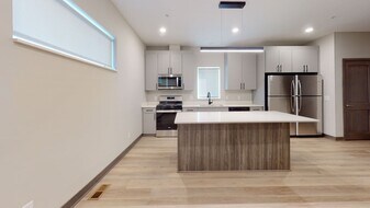 603 12th Ave SE in Minneapolis, MN - Building Photo