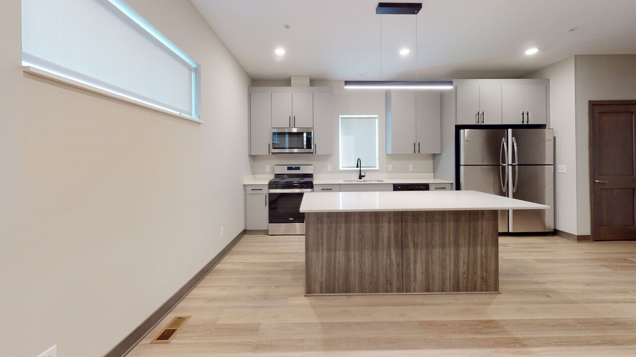 603 12th Ave SE in Minneapolis, MN - Building Photo
