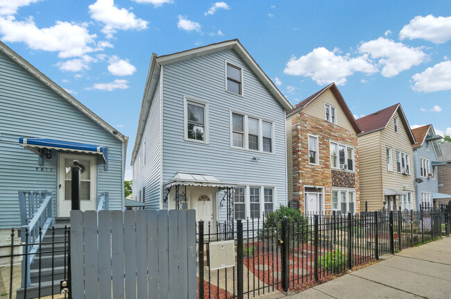 4815 S Laflin St in Chicago, IL - Building Photo - Building Photo