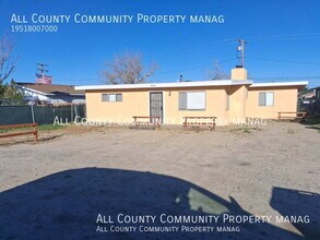 6377 Hermosa Ave in Yucca Valley, CA - Building Photo - Building Photo
