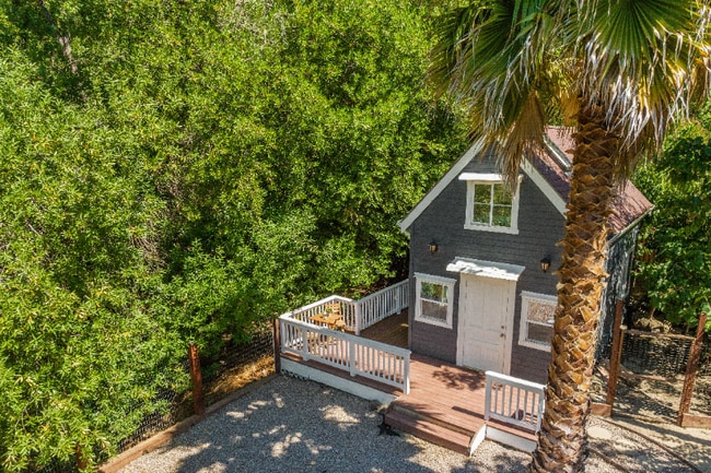 property at 300 Bear Oaks Ln