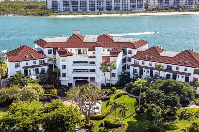 property at 305 La Peninsula Blvd