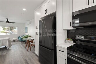 1710 Hanford Dr in San Diego, CA - Building Photo - Building Photo