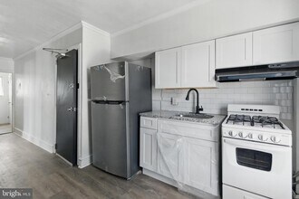 5000 Master St in Philadelphia, PA - Building Photo - Building Photo