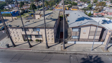 8419-8425 S Western Ave in Los Angeles, CA - Building Photo - Building Photo