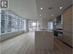 2381 Beta Ave in Burnaby, BC - Building Photo - Building Photo