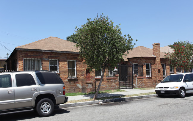 6327 Middleton St in Huntington Park, CA - Foto de edificio - Building Photo