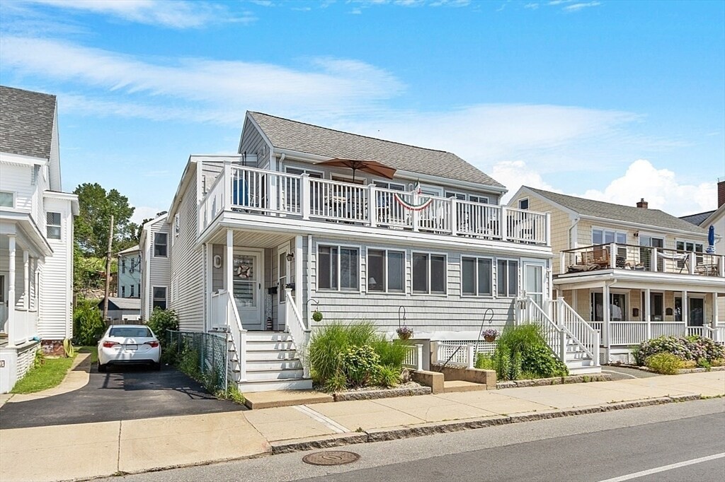 61 Western Ave in Gloucester, MA - Building Photo