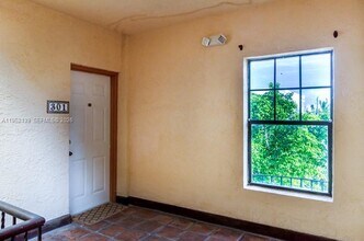 934 Michigan Ave in Miami Beach, FL - Building Photo - Building Photo