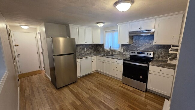 property at 5 Royal Dane Dr