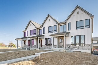 30 Pheasant Ln in St. Peters, MO - Building Photo - Building Photo