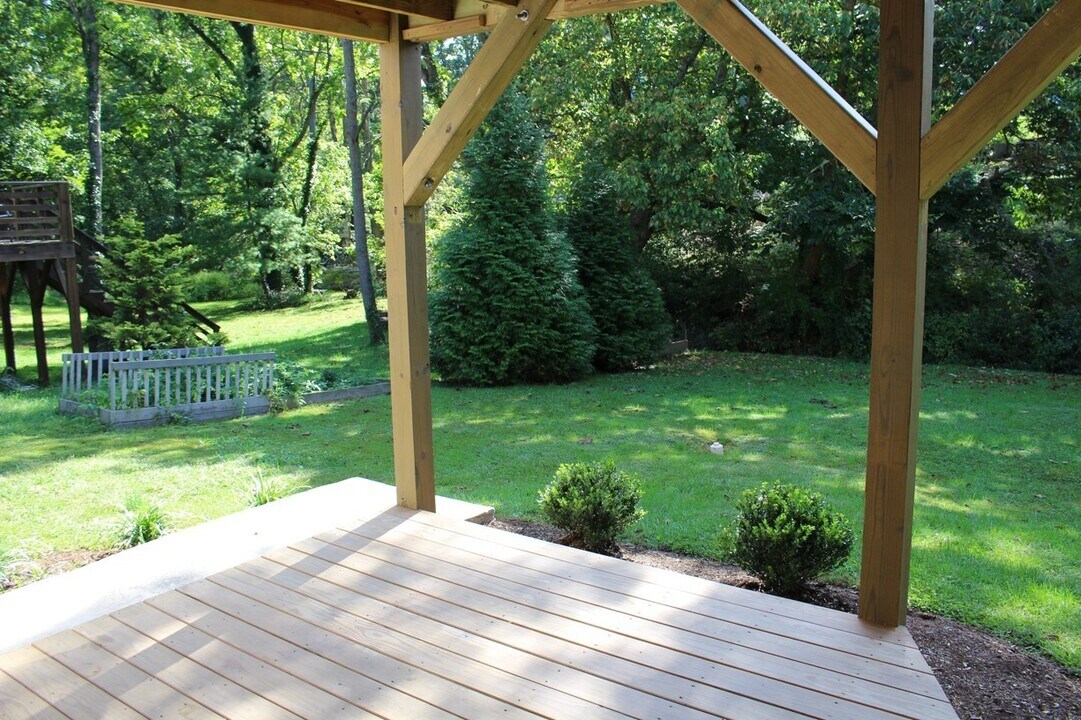 238 Waynesville Ave in Asheville, NC - Building Photo
