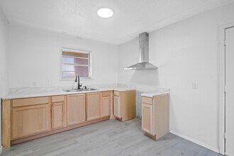 1519 E Amherst St in Lubbock, TX - Building Photo - Building Photo