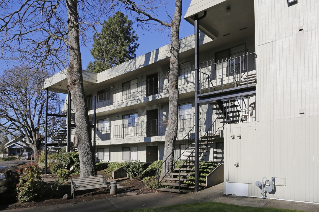 Millbridge Terrace in Salem, OR - Building Photo