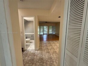 8005 Lagos De Campo Blvd in Tamarac, FL - Building Photo - Building Photo