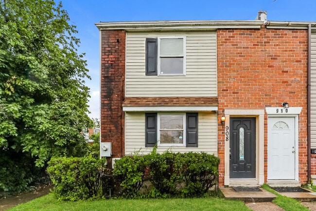 property at 908 Winsap Ct