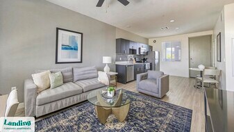 10000 W Missouri Ave in Glendale, AZ - Building Photo