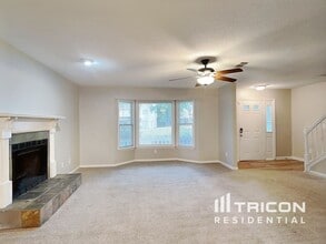 1051 Park Creek Cir in Lawrenceville, GA - Building Photo - Building Photo