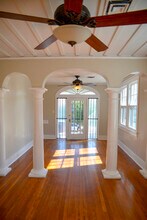 2300 Dante St, Unit 2300 A in New Orleans, LA - Foto de edificio - Building Photo