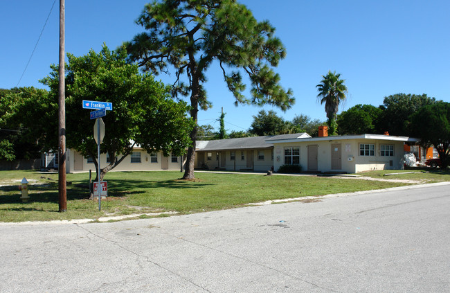 Gulfside Gardens in Clearwater, FL - Building Photo - Building Photo