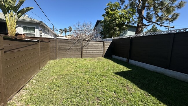 4692 Newport Ave in San Diego, CA - Building Photo - Building Photo