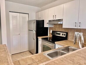 1755 Village Blvd in West Palm Beach, FL - Building Photo - Building Photo