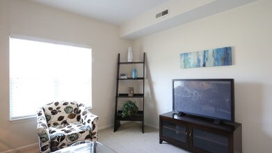 Cobblestone Court Aparments in Painesville, OH - Building Photo - Interior Photo