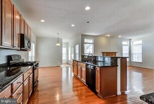 2002 Idlewild Blvd in Fredericksburg, VA - Building Photo