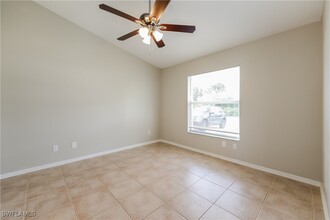 3007 7th St SW in Lehigh Acres, FL - Foto de edificio - Building Photo