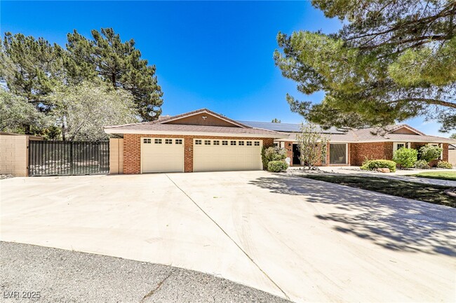 property at 2815 S Monte Cristo Way