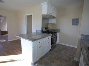 115 Norwood Pl in Alhambra, CA - Foto de edificio - Building Photo