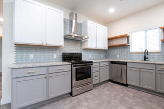 2869 N Oliver St in Wichita, KS - Building Photo - Building Photo