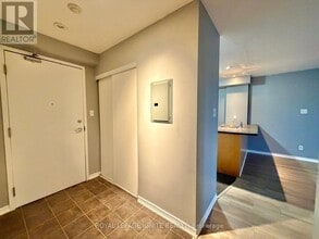 128 Aspen Springs Dr in Bowmanville, ON - Building Photo - Building Photo