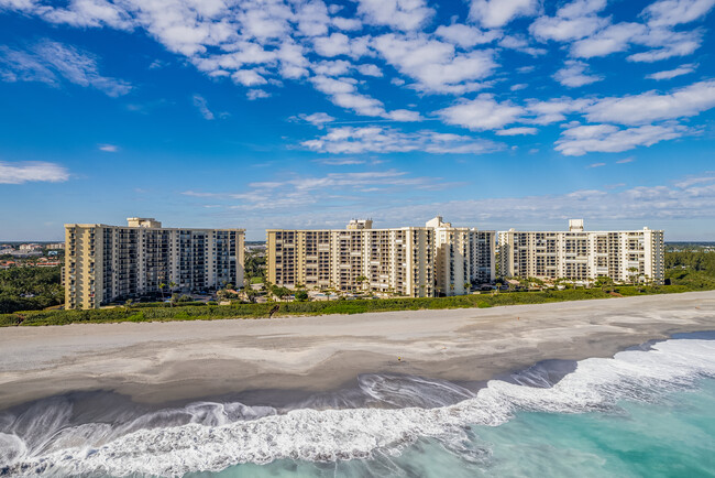 Ocean Trail in Jupiter, FL - Foto de edificio - Building Photo