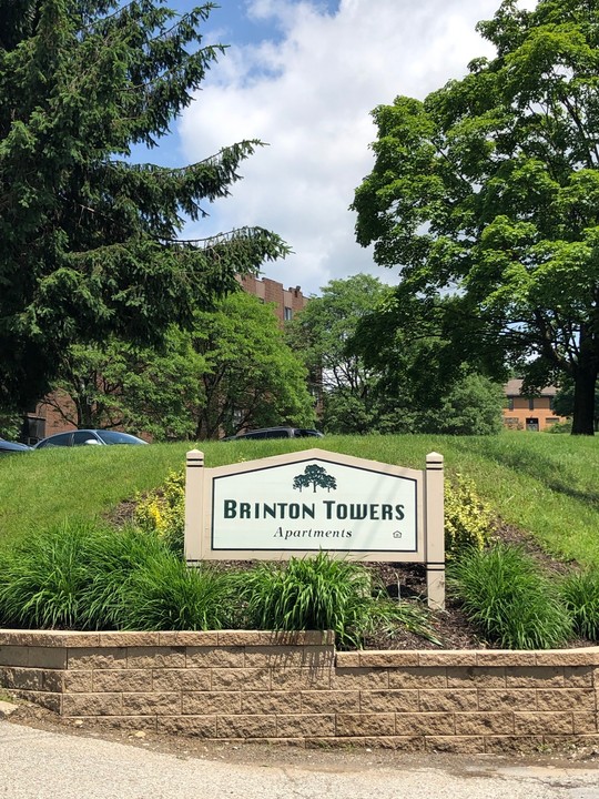 Brinton Towers in Pittsburgh, PA - Building Photo