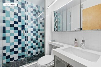 200 E 90th St in New York, NY - Building Photo - Building Photo