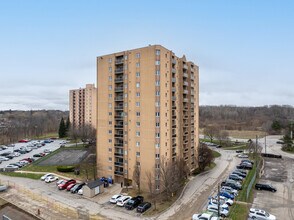 Roseland Place in London, ON - Building Photo - Building Photo