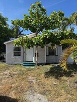 2127 Cleveland St, Unit BACK in Hollywood, FL - Building Photo