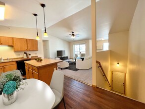 Pine View Estates in Kronenwetter, WI - Foto de edificio - Interior Photo