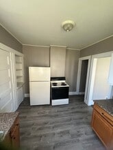 142-144-144 Bowman St in Rochester, NY - Building Photo - Building Photo