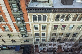 213 W 85th St in New York, NY - Foto de edificio - Building Photo