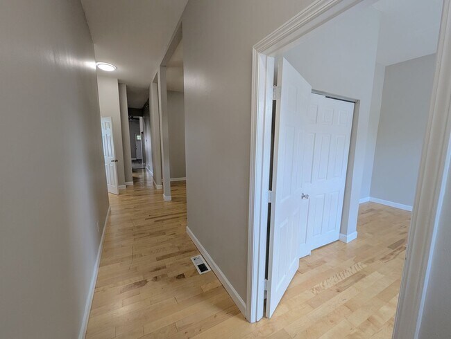 2600 S Compton Ave in St. Louis, MO - Building Photo - Building Photo