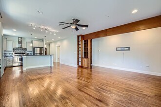 1204 W St Johns Ave in Austin, TX - Building Photo - Building Photo