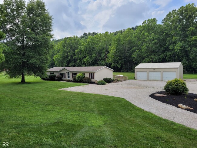 1969 Upper Schooner Rd in Nashville, IN - Building Photo - Building Photo