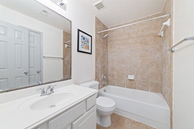 14710 Branchwest Dr in Houston, TX - Building Photo - Building Photo