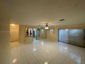 4831 NW 12th St in Lauderhill, FL - Building Photo - Building Photo