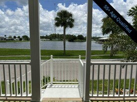 737 Pirates Rest Rd in North Fort Myers, FL - Building Photo